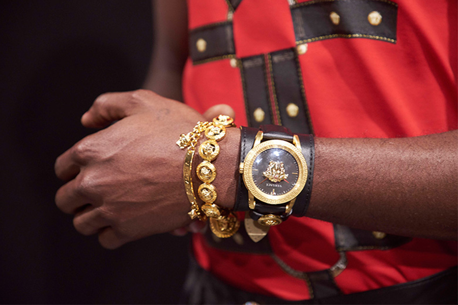 đồng hồ versace