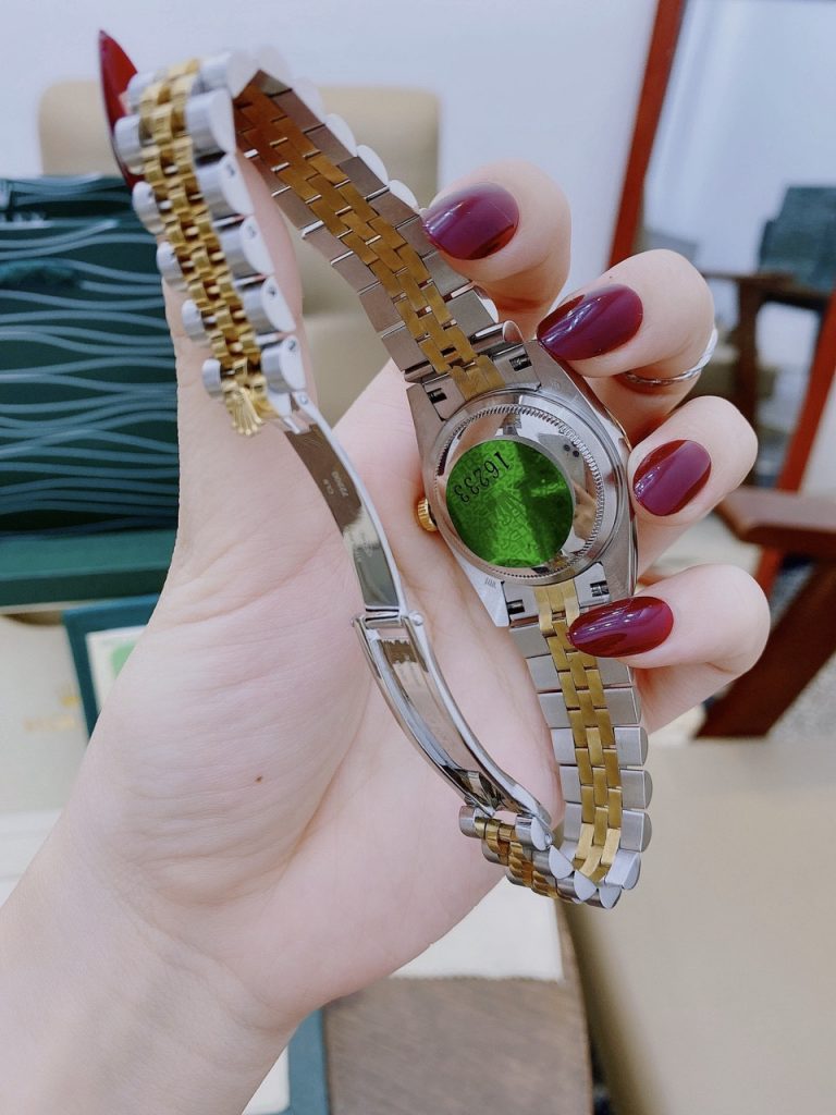 Đồng hồ replica