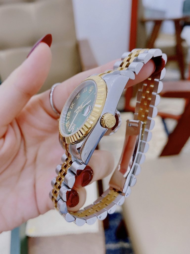 Đồng hồ replica