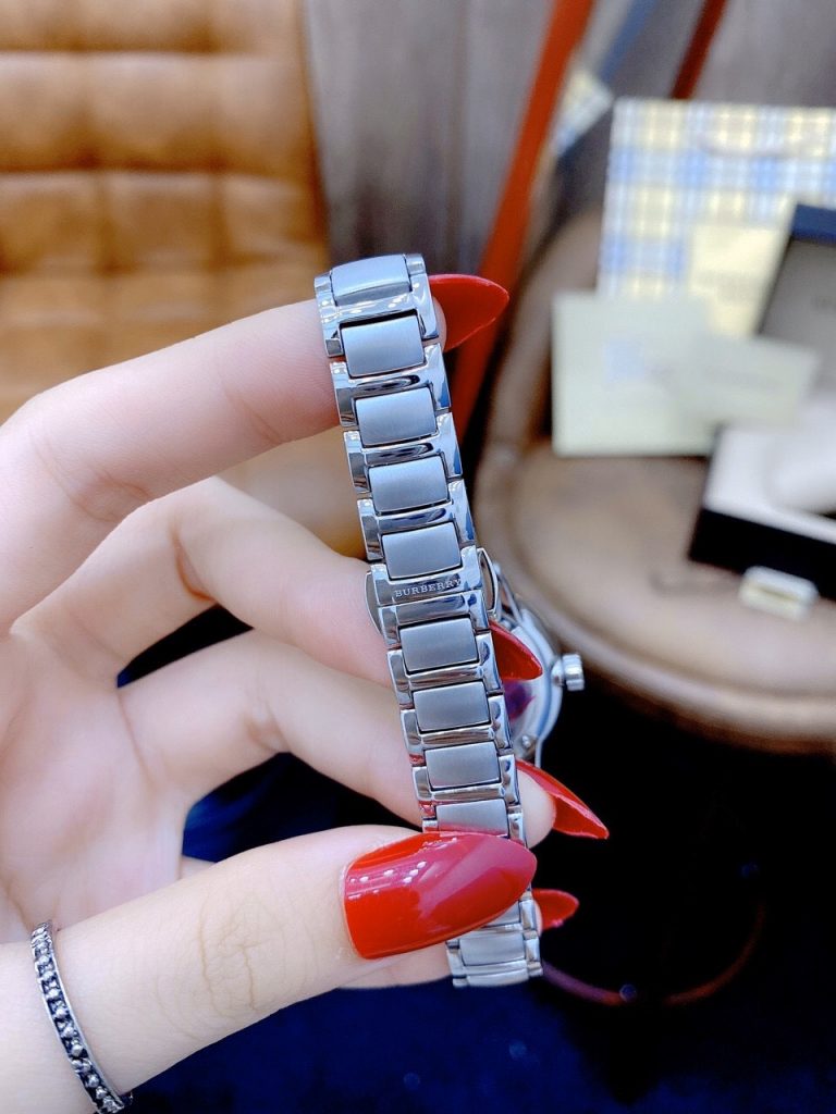 Đồng hồ Burberry