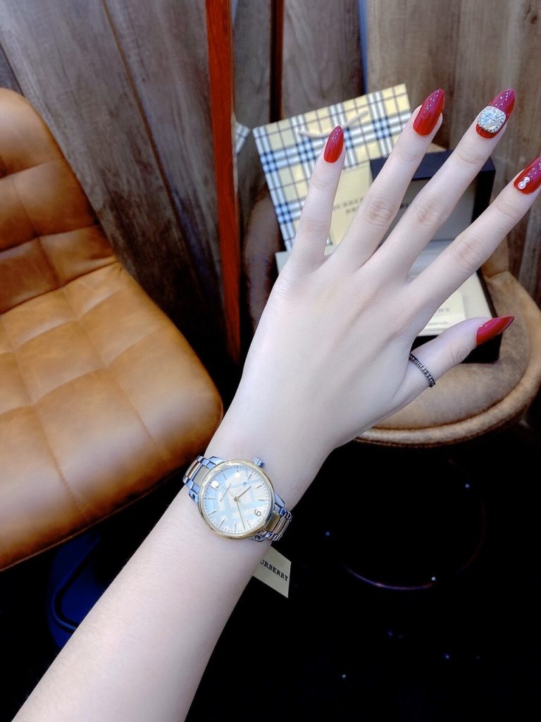 Đồng hồ Burberry nữ