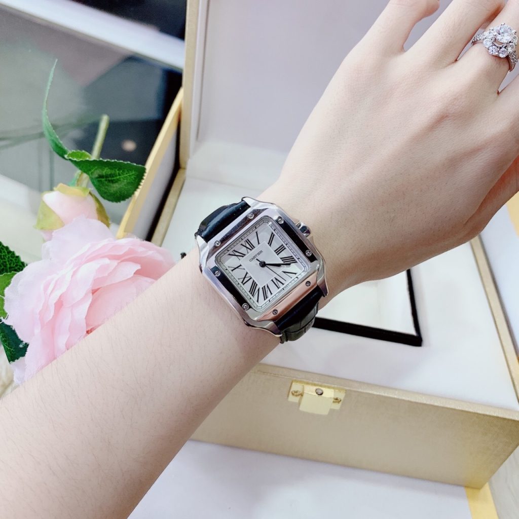 Đồng hồ Cartier nữ mặt vuông