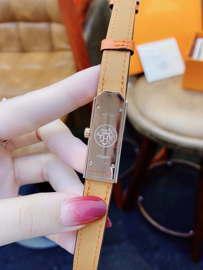 Đồng hồ Hermes nữ giá rẻ