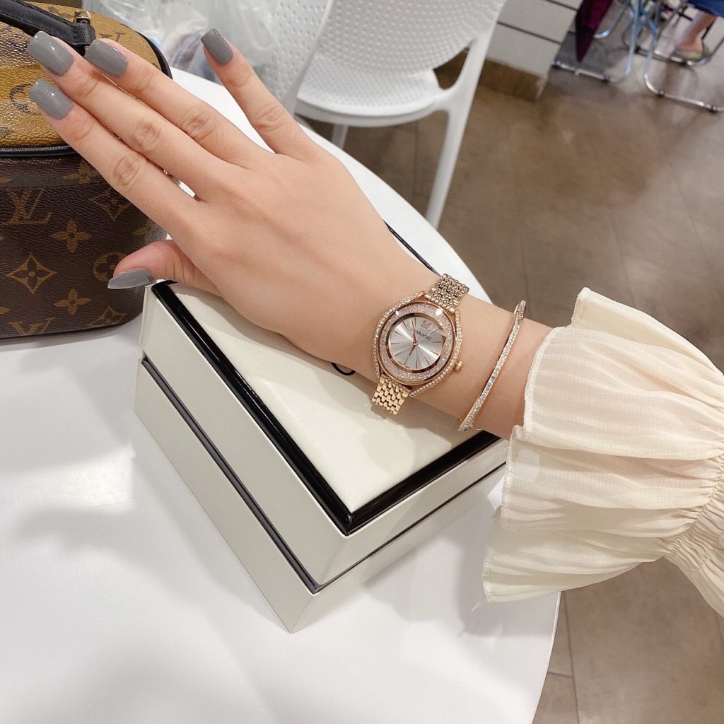 Đồng hồ Swarovski