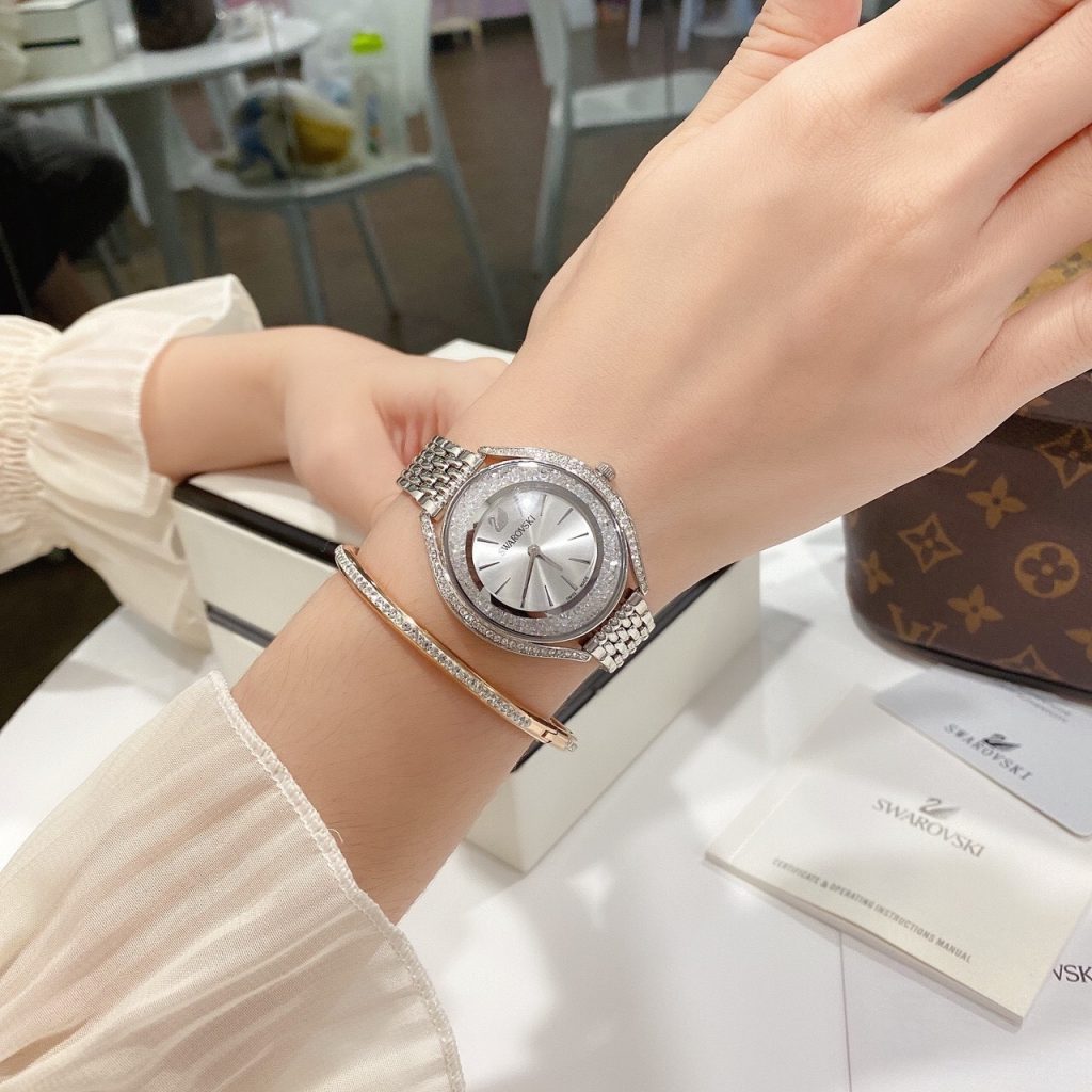 Đồng hồ Swarovski giá rẻ