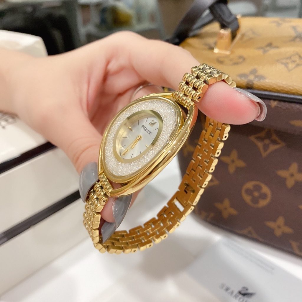 Đồng hồ Swarovski nữ dây kim loại