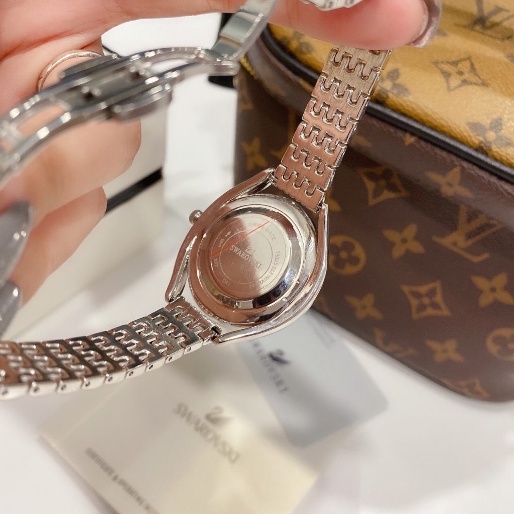 Đồng hồ Swarovski nữ mặt tròn