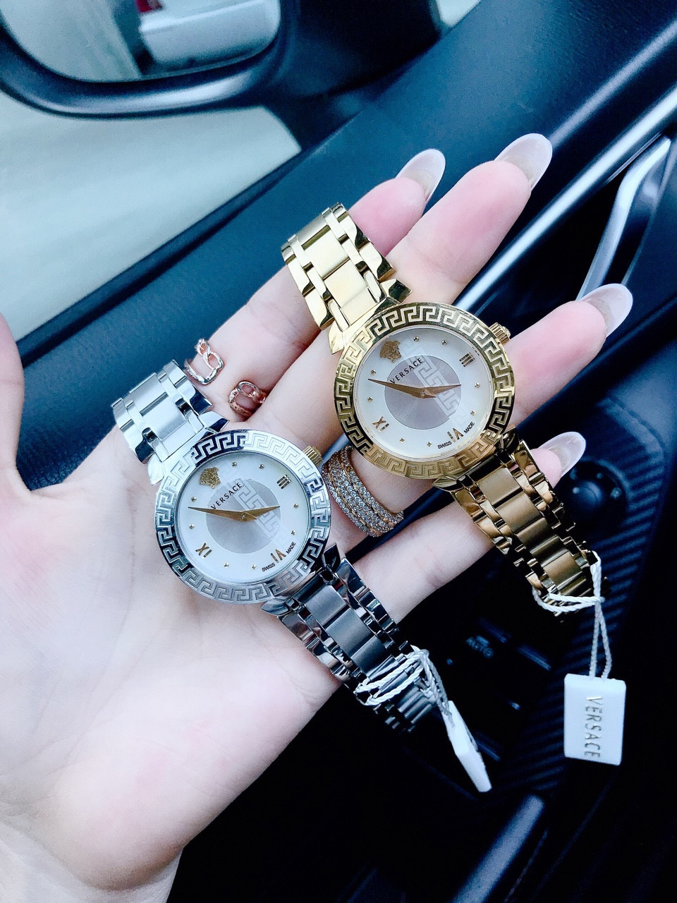 Đồng hồ nữ hàng hiệu Đồng hồ nữ hàng hiệu