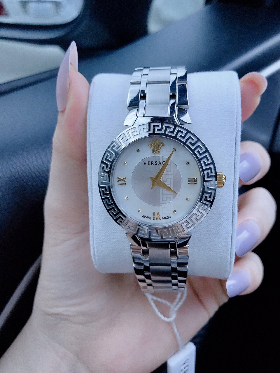 Đồng hồ nữ hàng hiệu Đồng hồ nữ hàng hiệu