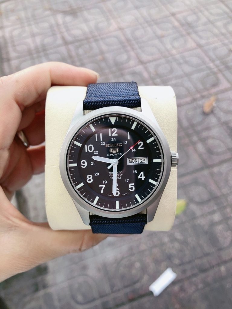 Đồng hồ Seiko 5 quân đội
