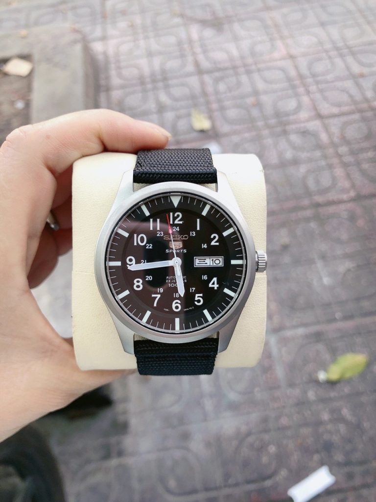 Đồng hồ Seiko 5 quân đội