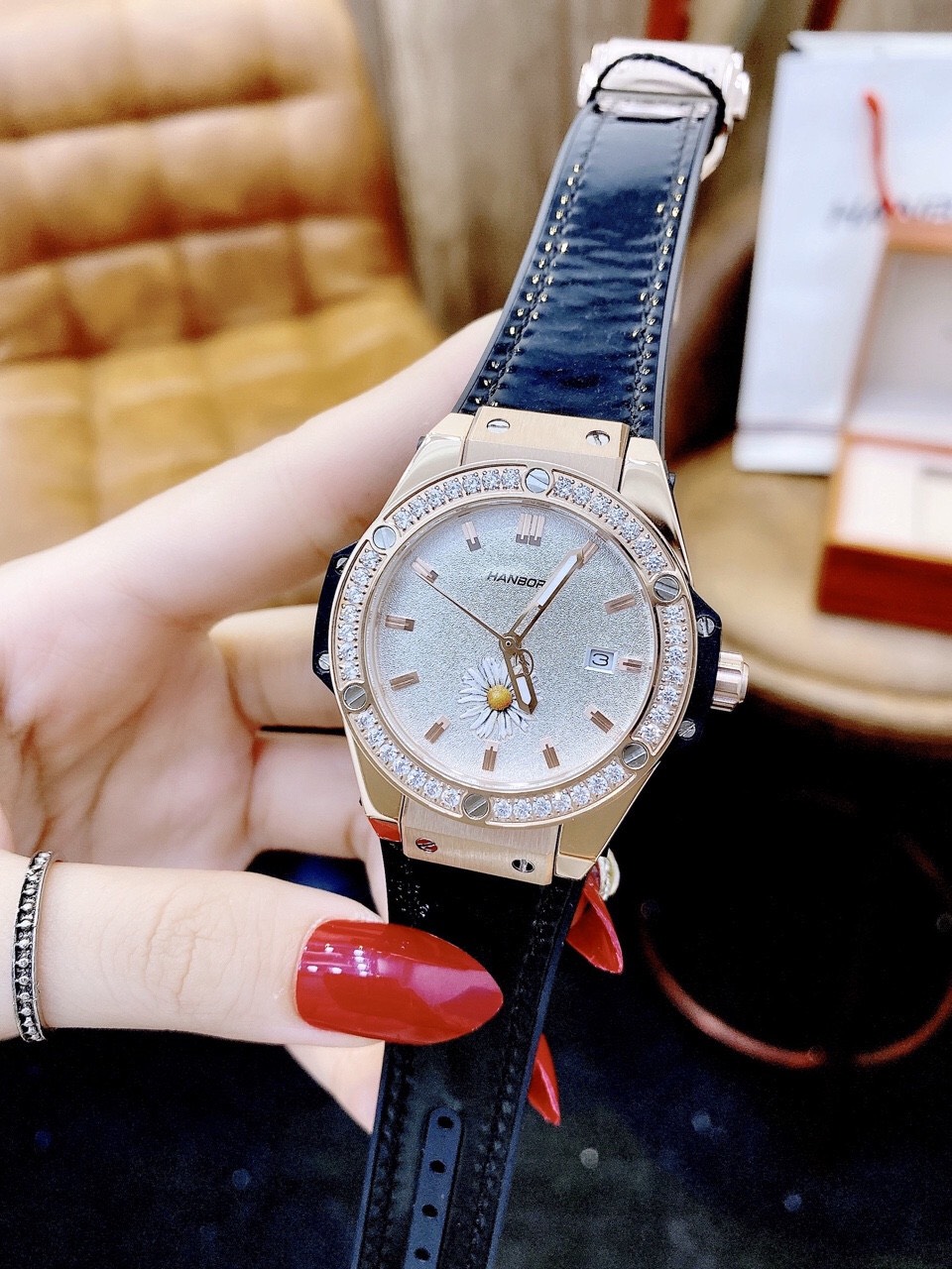 Đồng hồ Huboler nữ đính đá Đồng hồ Huboler nữ đính đá