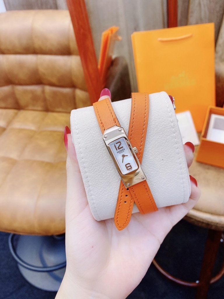 Đồng hồ Hermes nữ dây da