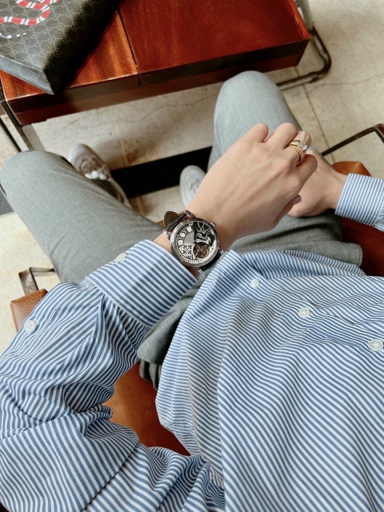 Đồng hồ Patek Philippe nam dây da màu đen