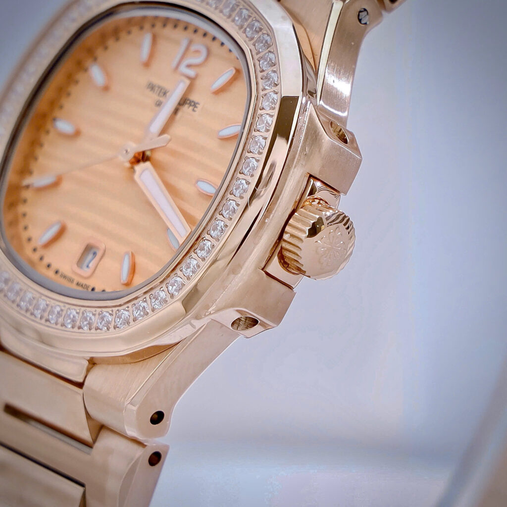Đồng hồ Patek Philippe nữ Nautilus rose gold mặt vuông đính đá Fake cao cấp 32mm