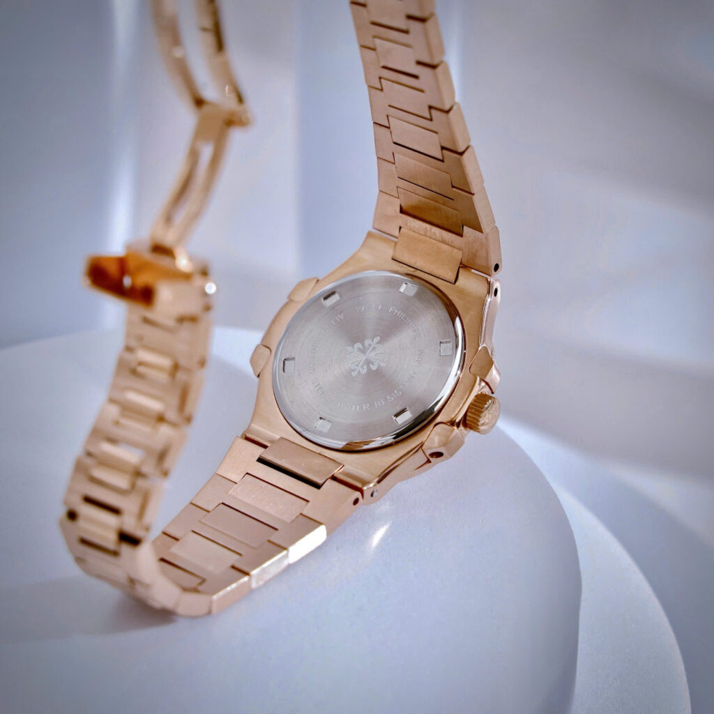 Đồng hồ Patek Philippe nữ Nautilus rose gold mặt vuông đính đá Fake cao cấp 32mm