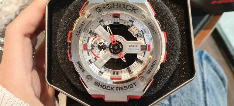 Đồng hồ G shock