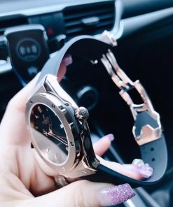 Đồng hồ Hublot nam dây cao su màu đen