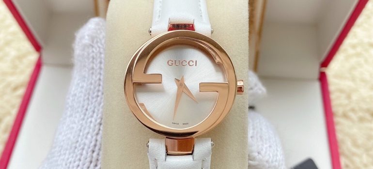 Đồng hồ Gucci nữ mặt tròn