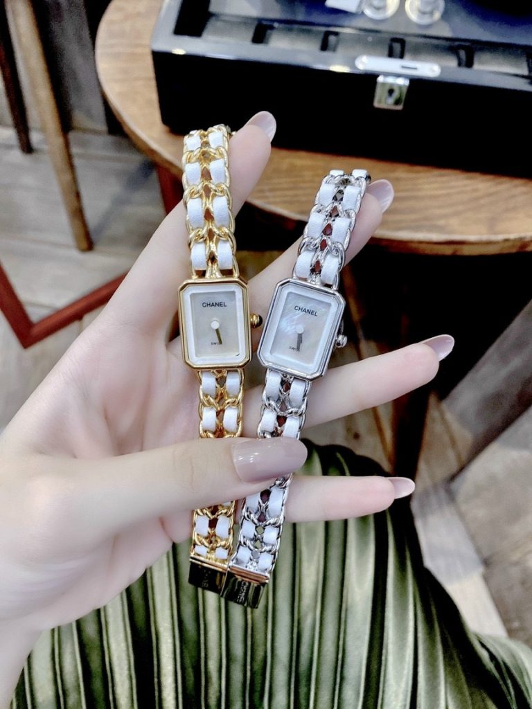Đồng hồ Chanel