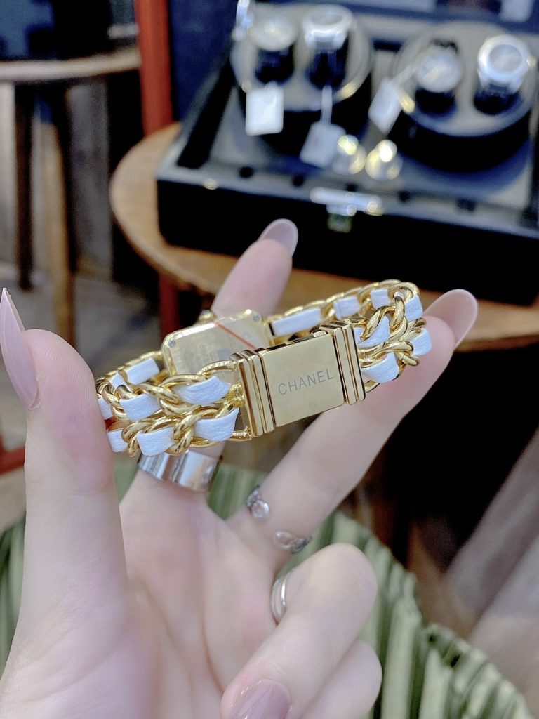 Đồng hồ Chanel giá rẻ