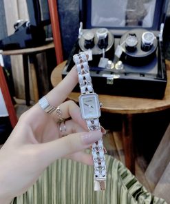 Đồng hồ Chanel nữ dây kim loại