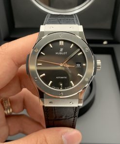Đồng hồ Hublot Classic Fusion nam màu đen