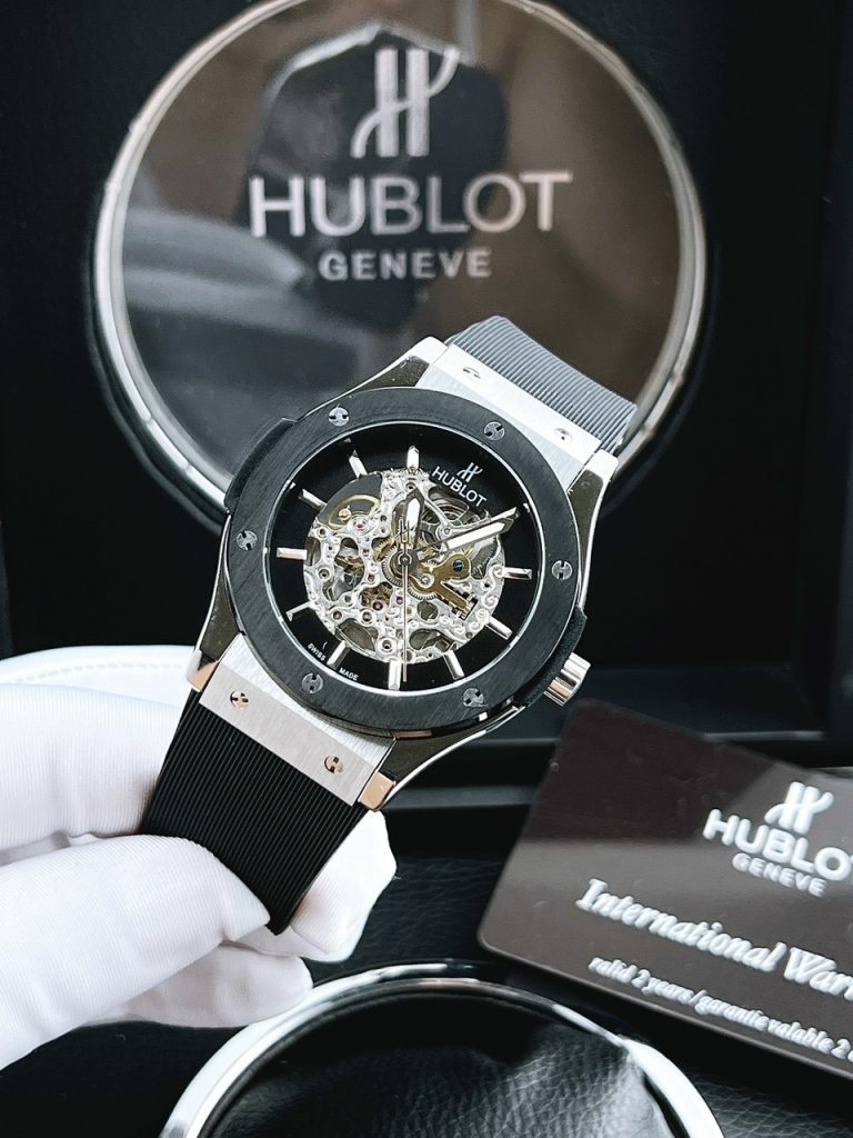 Đồng hồ Hublot cơ lộ máy