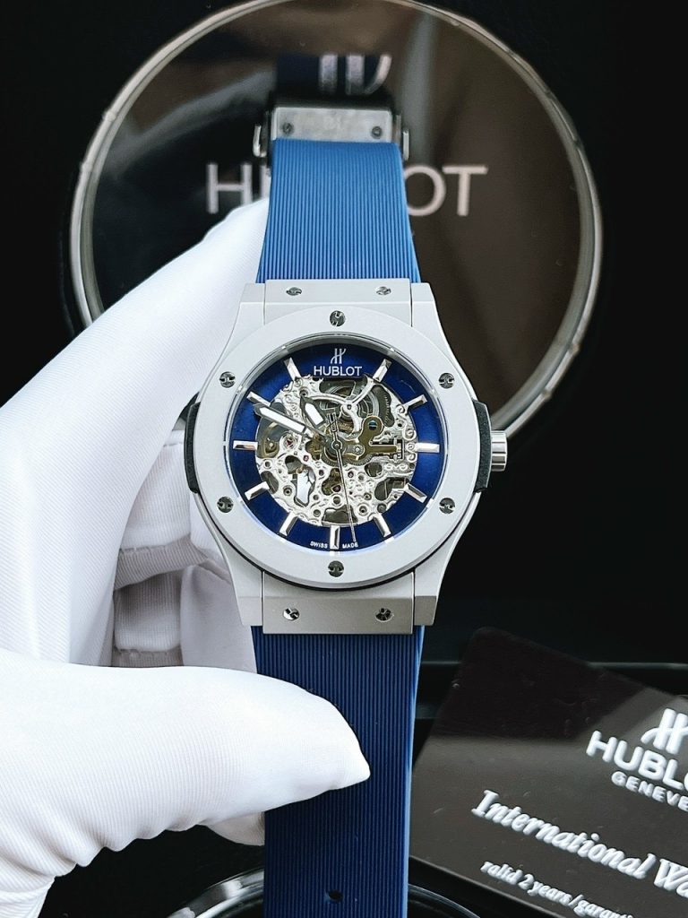 Đồng hồ Hublot cơ lộ máy