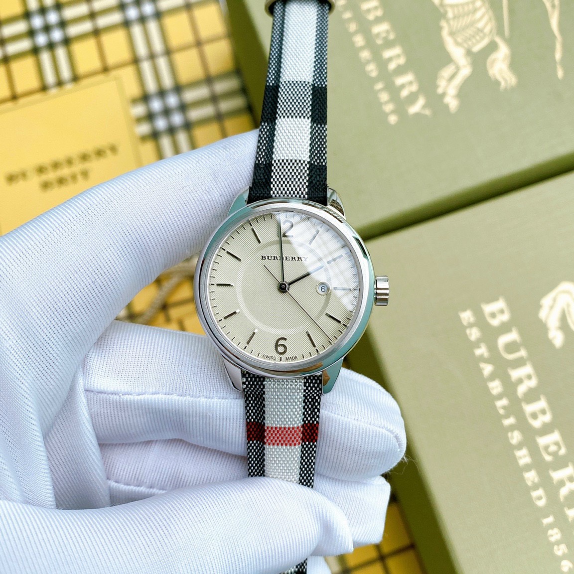 Đồng hồ Burberry BU10103 Đồng hồ Burberry BU10103