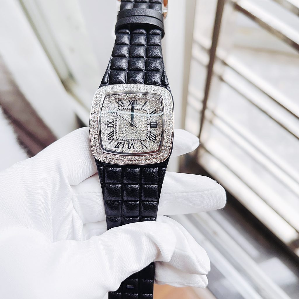 Đồng hồ Davena nữ dây da màu đen