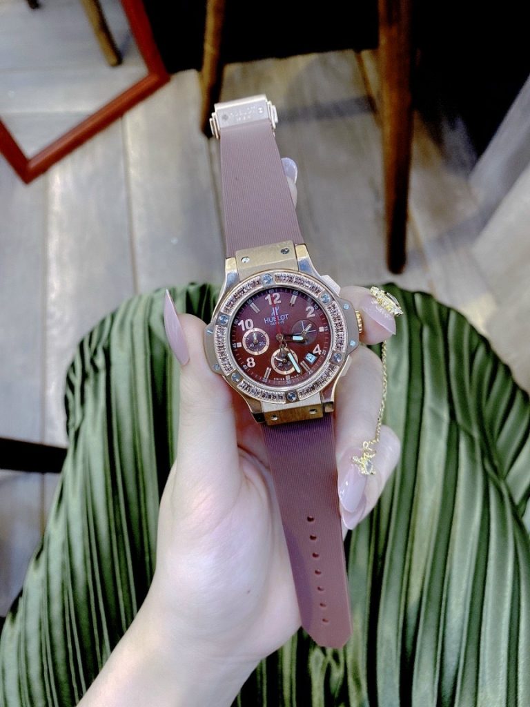 Đồng hồ Hublot nữ dây cao su màu nâu