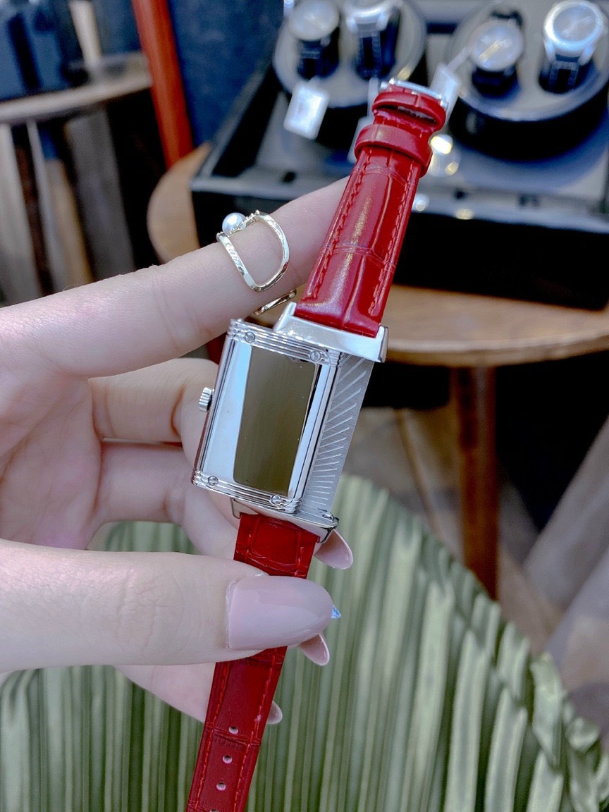 Đồng hồ Jaeger Lecoultre giá rẻ Đồng hồ Jaeger Lecoultre giá rẻ