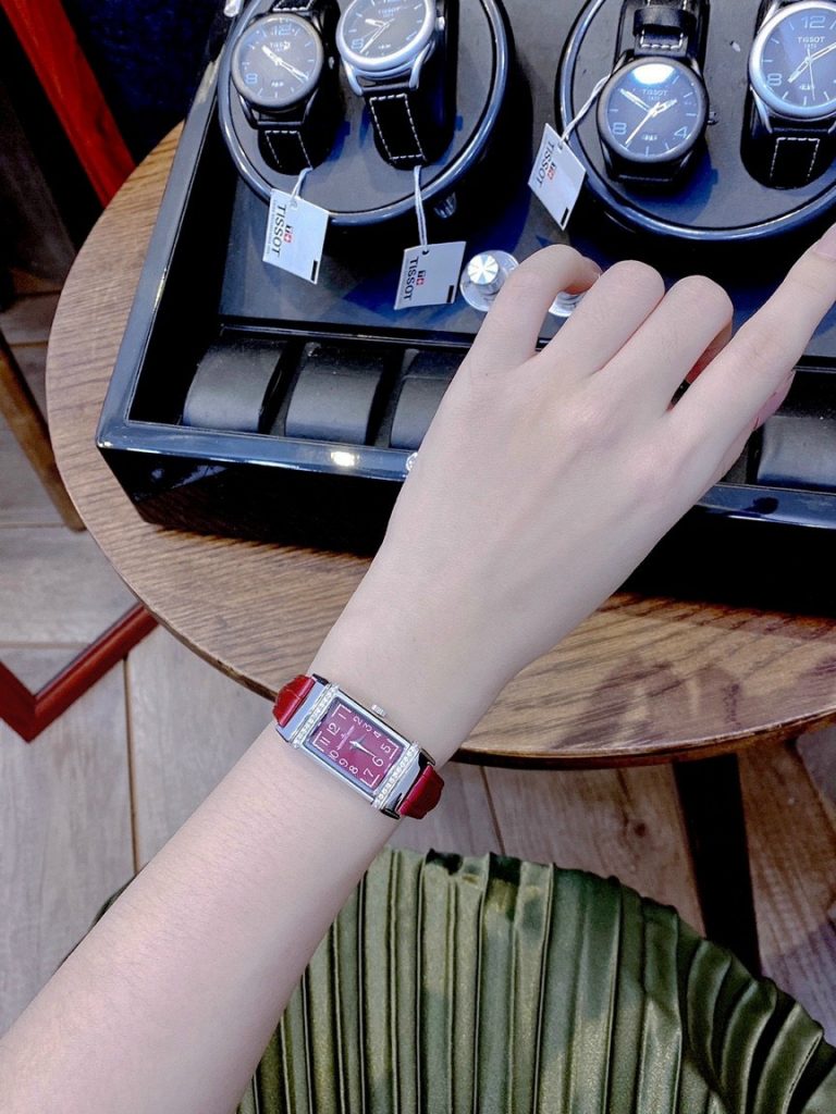 Đồng hồ Jaeger Lecoultre nữ dây da