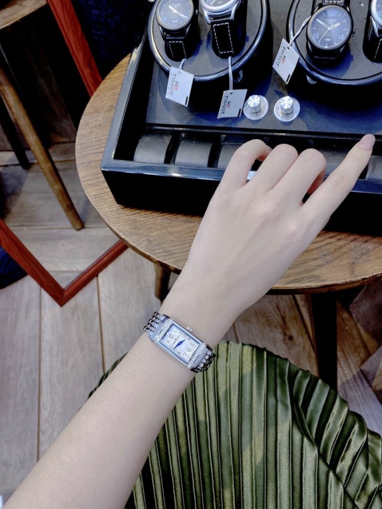 Đồng hồ Jaeger Lecoultre nữ đính đá