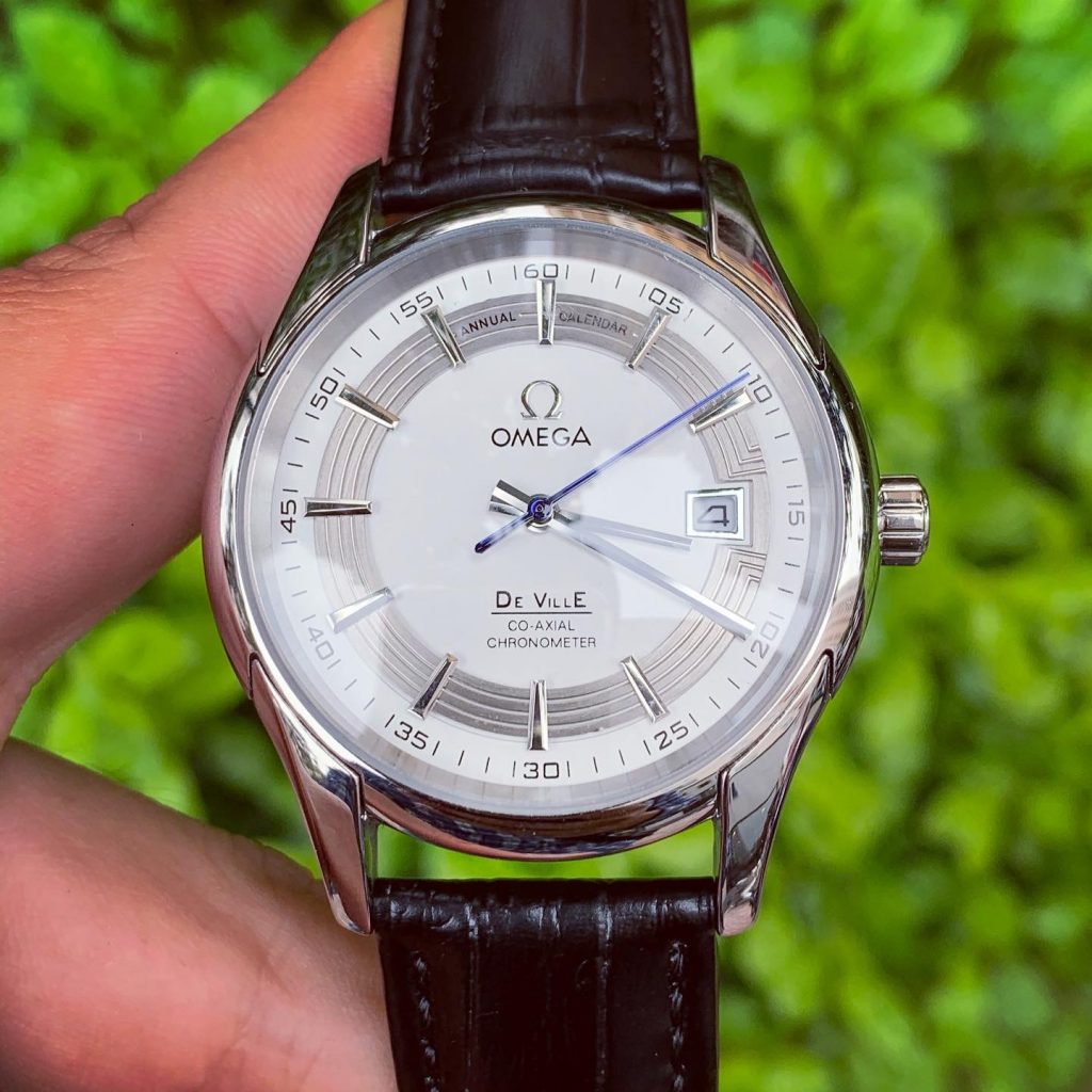 Đồng hồ Omega