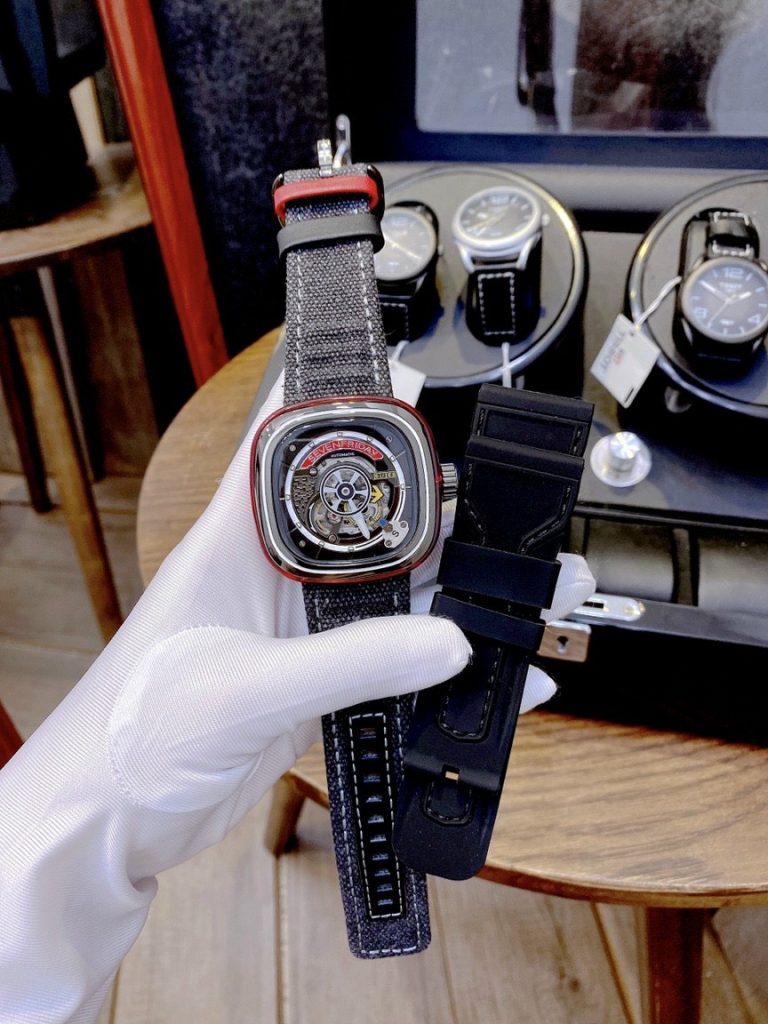 Đồng hồ SevenFriday dây cao su