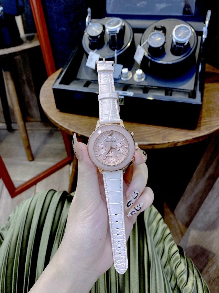 Đồng hồ Swarovski nữ dây da