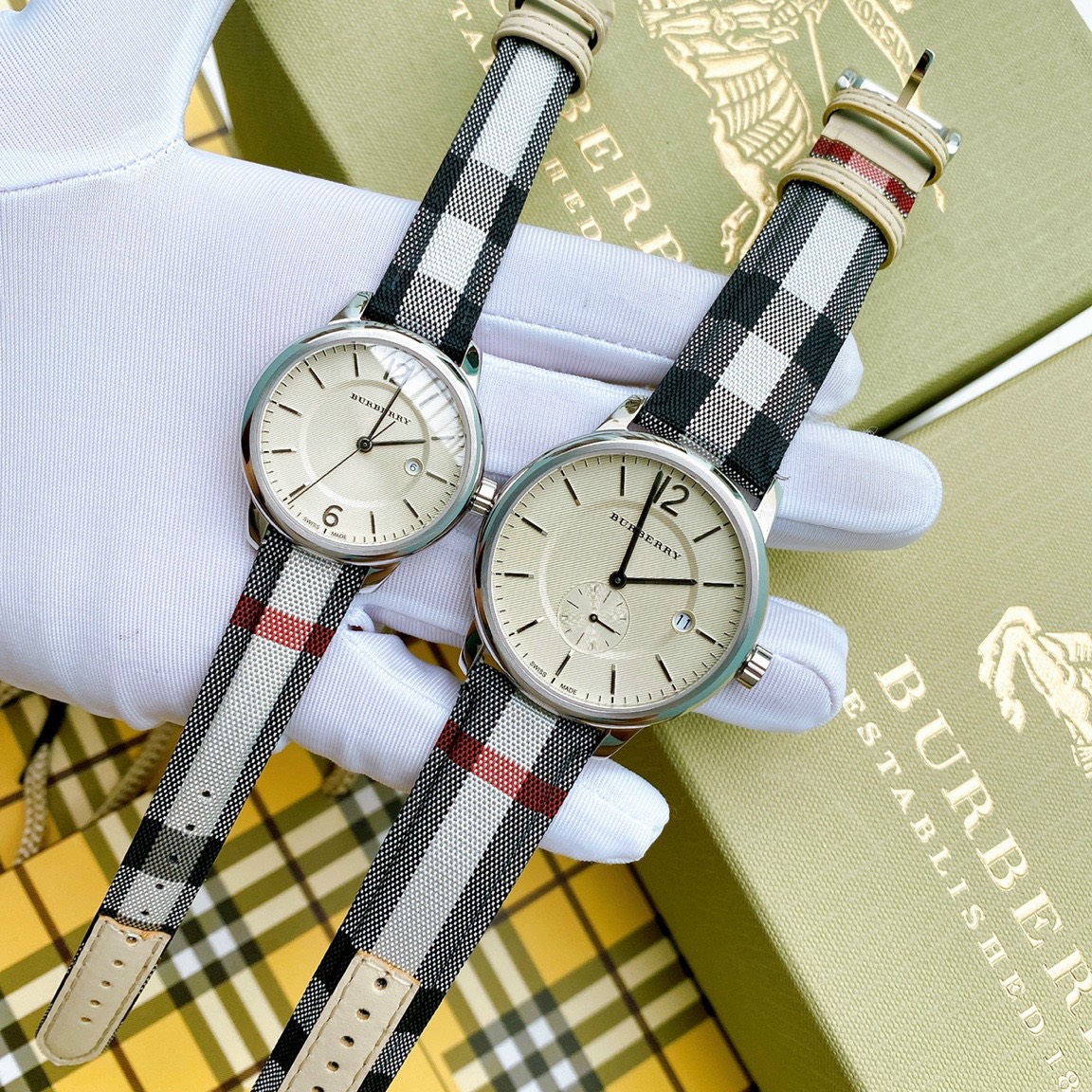 Đồng hồ cặp Burberry Đồng hồ cặp Burberry