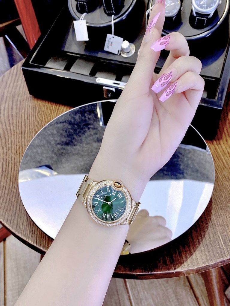 Đồng hồ Cartier nữ mặt tròn
