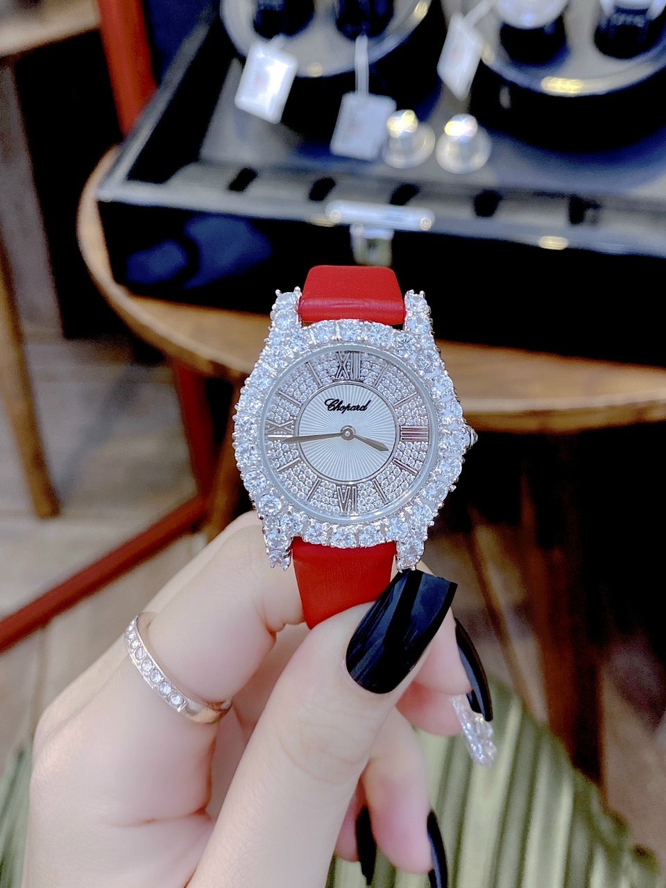 Đồng hồ Chopard nữ đính đá Đồng hồ Chopard nữ đính đá