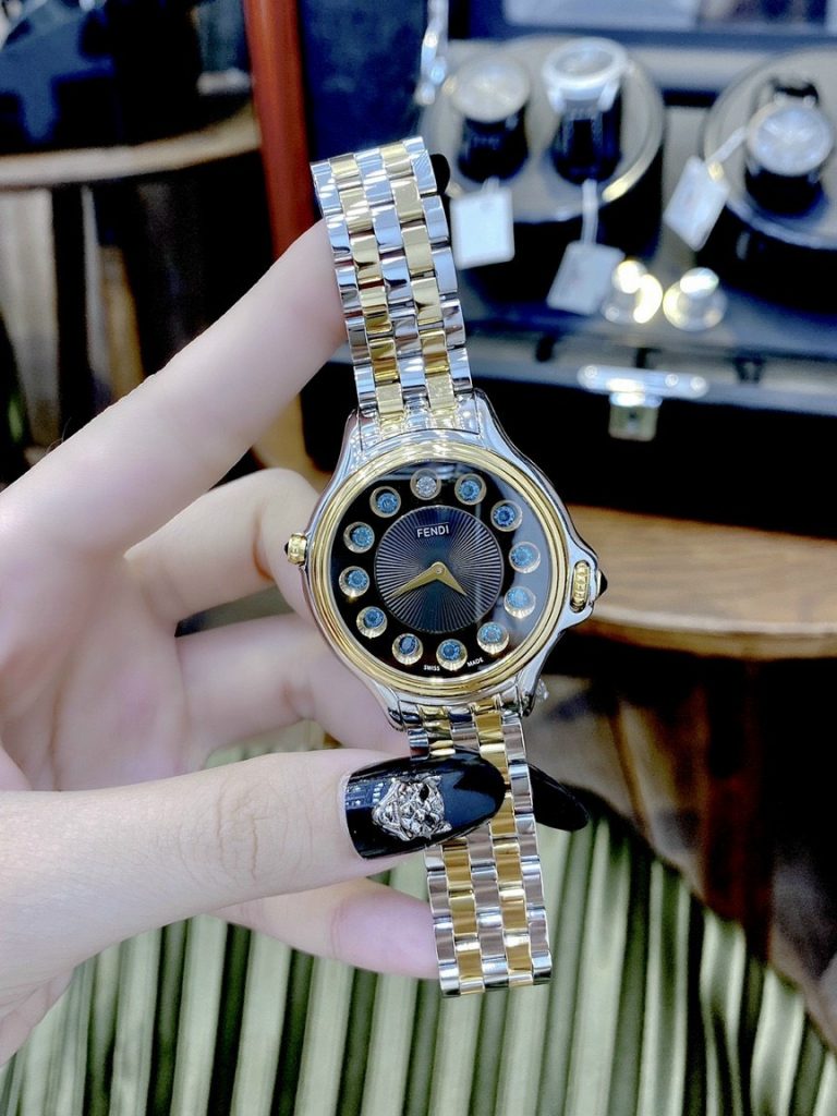 Đồng hồ Fendi nữ đính kim cương nhân tạo