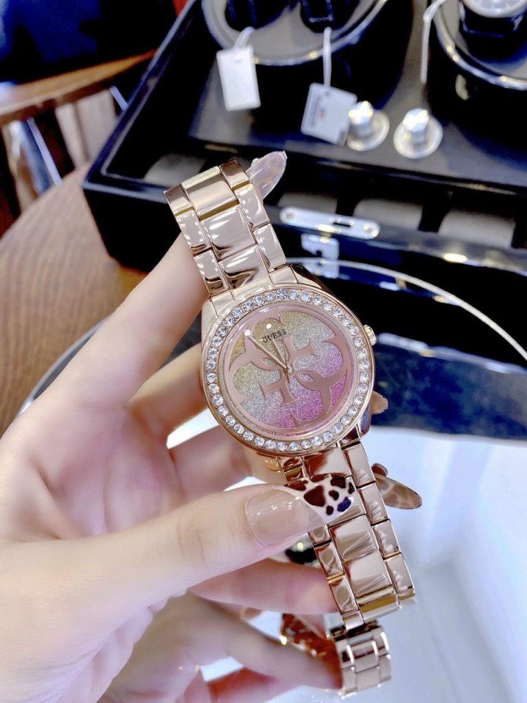 Đồng hồ Guess