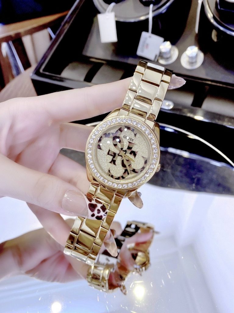 Đồng hồ Guess nữ dây kim loại