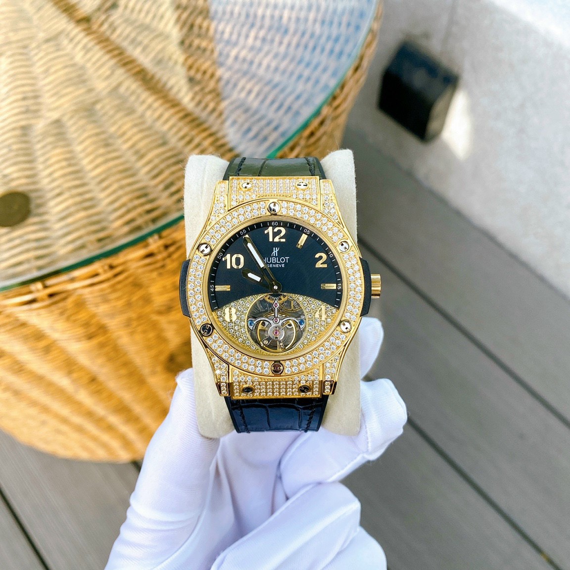 Đồng hồ Hublot đính đá Đồng hồ Hublot đính đá