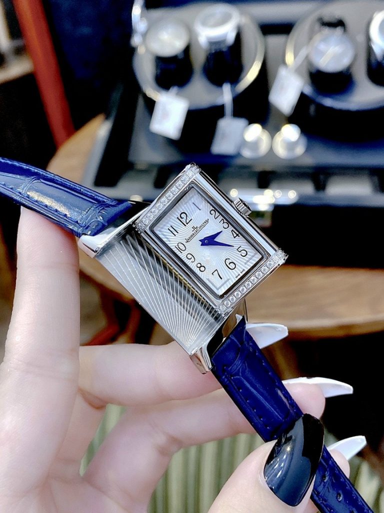 Đồng hồ Jaeger Lecoultre nữ mặt xoay
