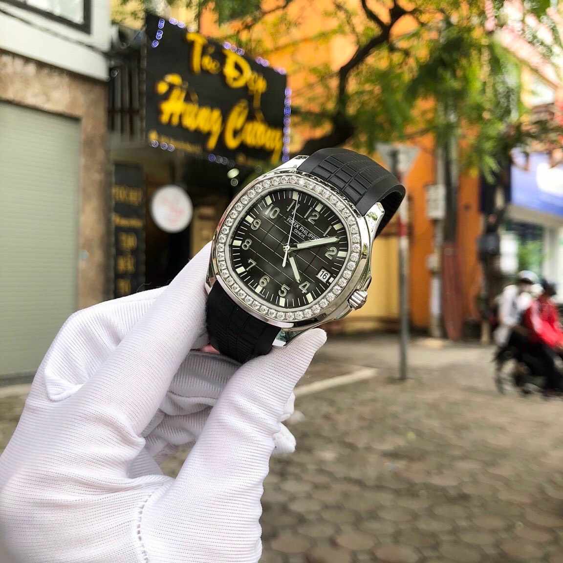 Đồng hồ Patek Philippe Nautilus replica 11 Đồng hồ Patek Philippe Nautilus replica 11