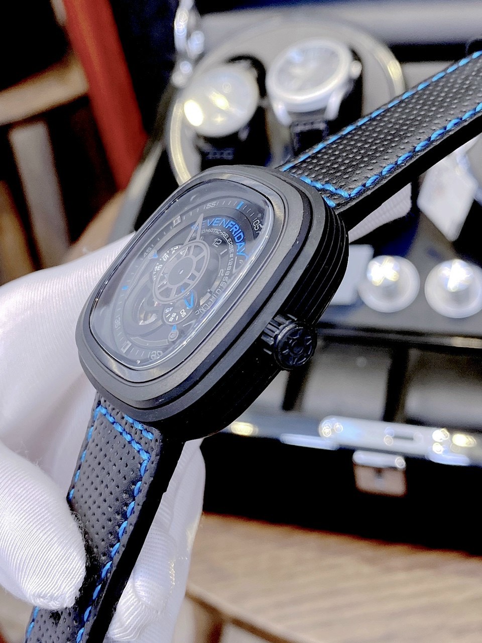 Đồng hồ SevenFriday rep 11 Đồng hồ SevenFriday rep 11