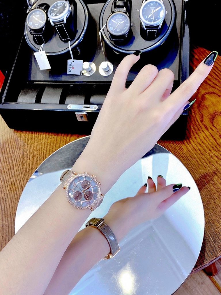 Đồng hồ Swarovski nữ dây da