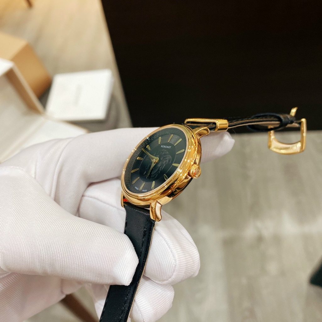 Đồng hồ Versace nữ mặt tròn